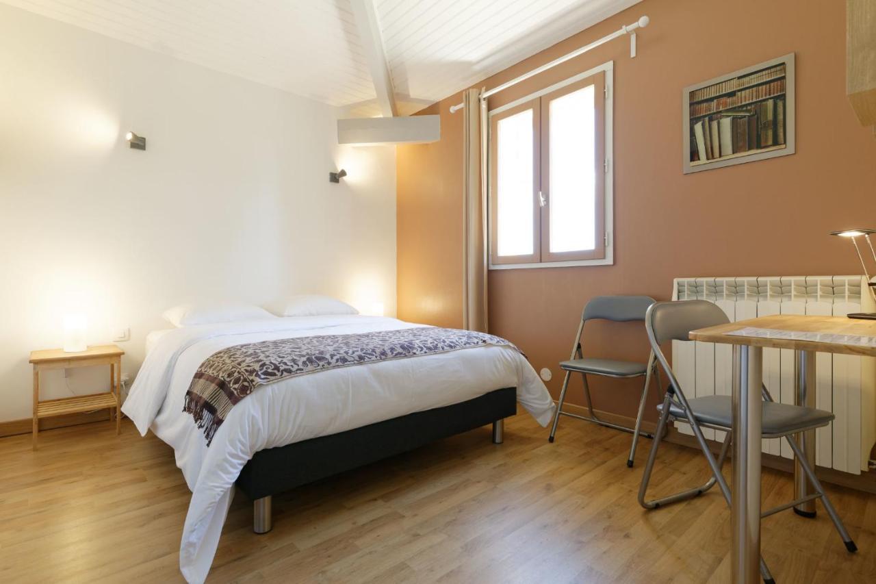 Chambre D'Hotes De Charme A La Maison Bleue Savignac-Mona Exterior photo